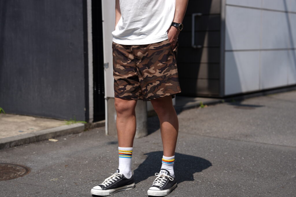 「店舗限定アイテムはオンラインで販売するのか？」