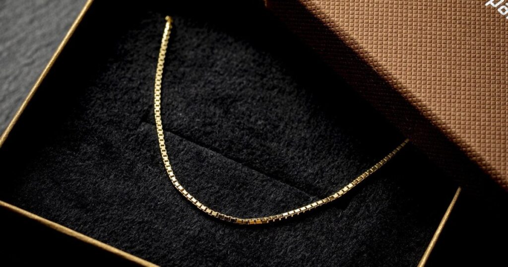 ゴールドの輝きが、自分に自信をくれる｜大人のK18ネックレス・ブレスレット